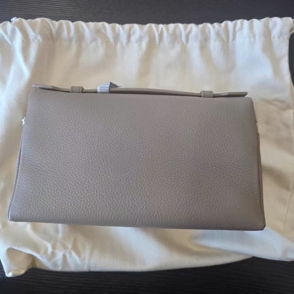 Loro Piana Pebbled Leather Vanity Case in Taupe - Picture 3 of 7